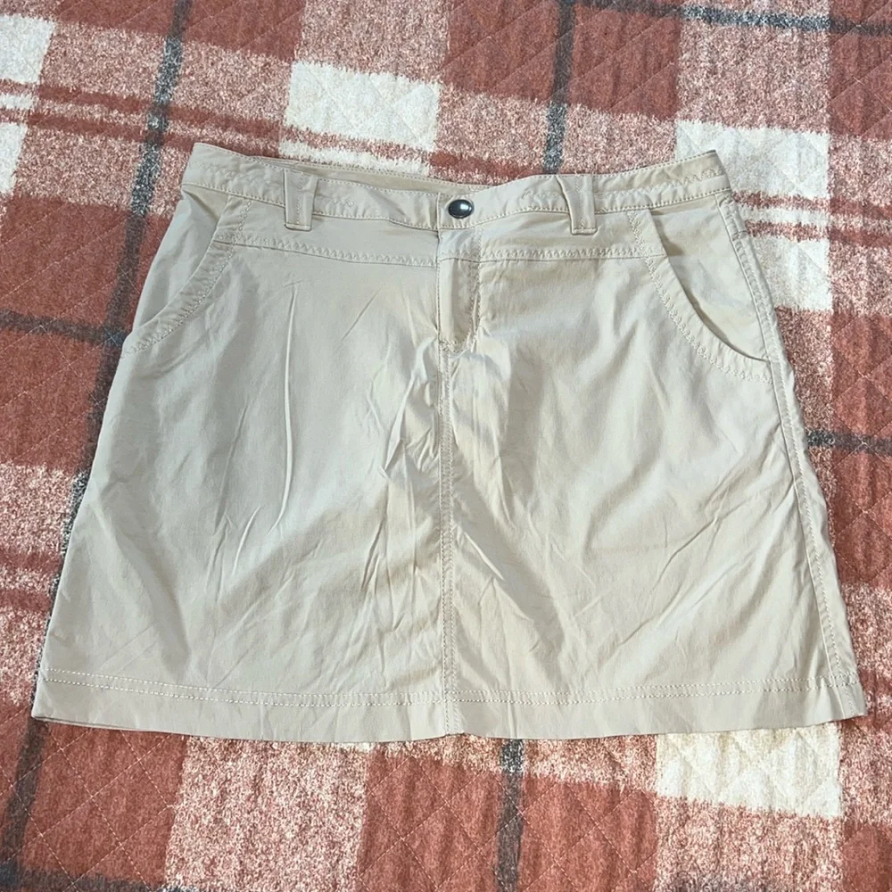 Skort - Picture 1 of 3